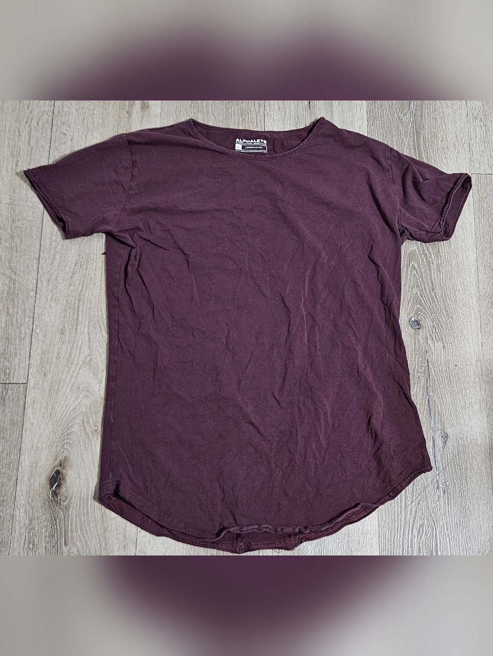 Alphalete mauve short sleeve lifestyle fit t-shirt mens size Large